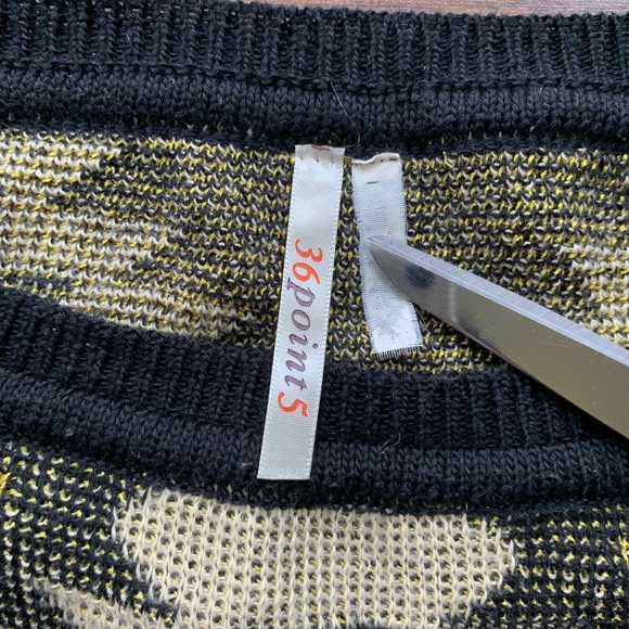 36 point 5 aztec geometric print crop sweater M - Picture 4 of 6